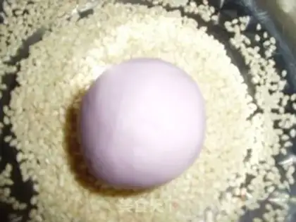 Make Purple sweet potato peanut sesame ball step 8