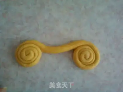 Make Yellow Butterfly Mantou step 7