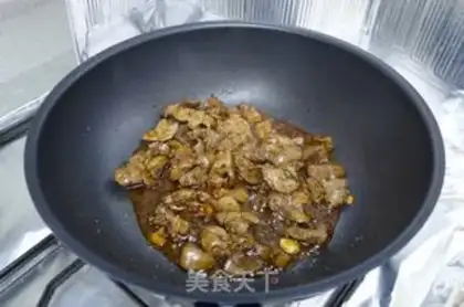 Make stir-fried chicken liver with leeks step 3