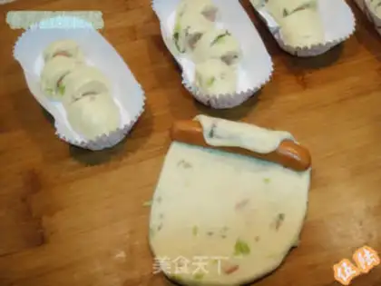 Make parsley hot dog bread step 5