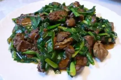 Make stir-fried chicken liver with leeks step 4