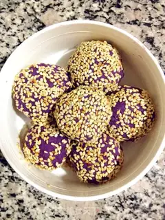 Make Purple potato cheese balls step 13
