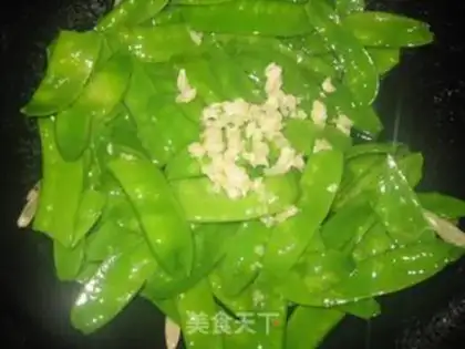 Make Garlic Dutch peas step 4
