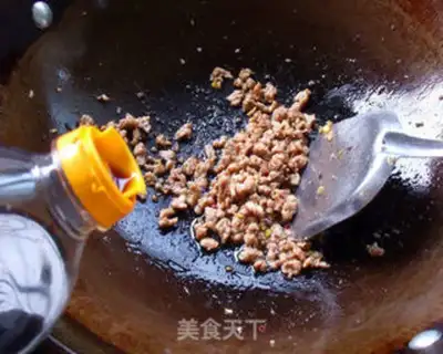 Make Dry stir-fried green beans step 8
