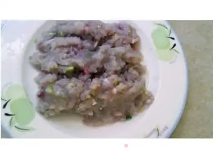 Make Fish and shrimp egg roll step 5