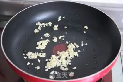 Make pizza sauce step 2