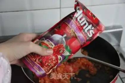 Make pizza sauce step 5