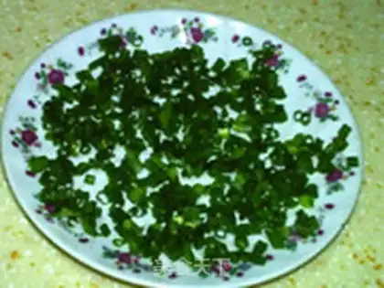 Make Home-made shredded dried green onion step 2