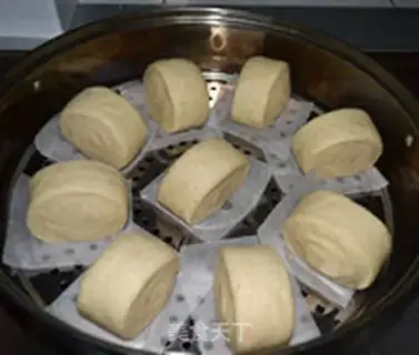 Make bean dregs condensed milk steamed buns step 5