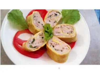 Make Fish and shrimp egg roll step 14