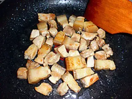 Make braised pork and potato step 2