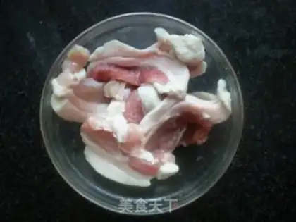 Make stir-fried pork with pepper step 1