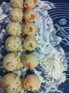 Make Piggy Bean Bun step 9