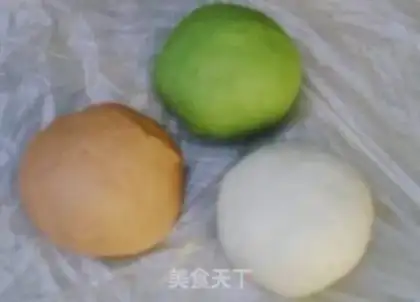 Make Three-colored dumplings step 0