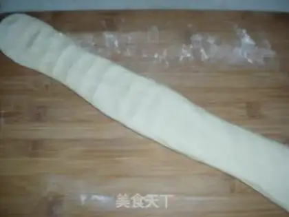 Make Rose steamed buns step 1