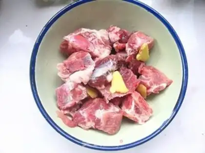 Make Ribs and emerald noodles step 1