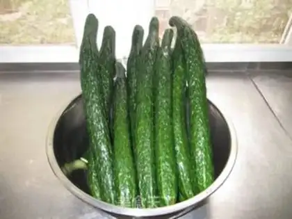 Make Marinated crispy melons in sauce step 0
