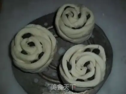 Make Rose steamed buns step 6