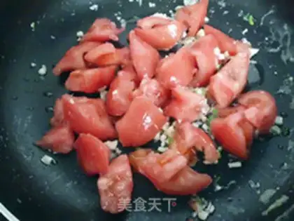 Make Scrambled eggs with garlic tomato step 5