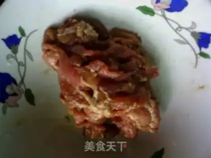 Make stir-fried pork with bitter gourd step 1