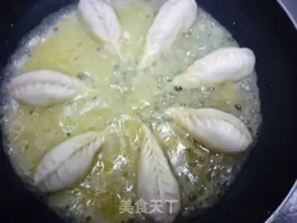 Make Jinwang fried dumplings step 8
