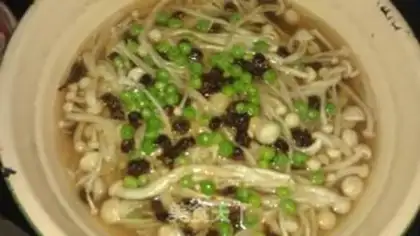 Make Black bean flavored golden needle fat beef step 5