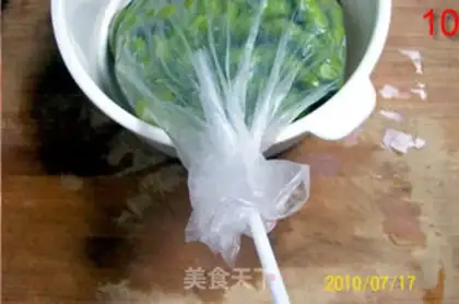 Make Fragrant grain edamame and chrysanthemum gizzard step 5