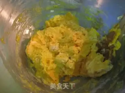 Make Pumpkin milk scented straw hat steamed buns step 5