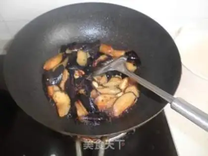Make braised eggplant in oil step 5