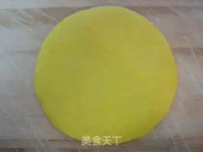 Make Pumpkin milk scented straw hat steamed buns step 10