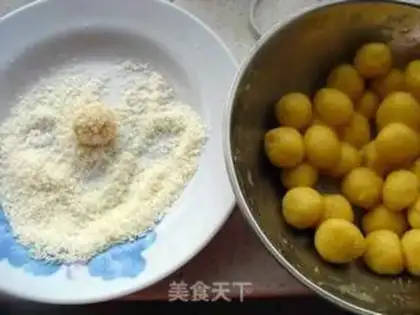 Make Coconut crispy balls step 7