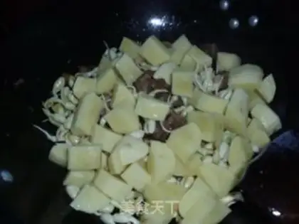 Make Longgu soil bean sprouts step 6