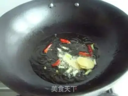 Make Braised chicken noodles step 2