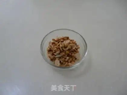 Make Peanut and cilantro mixed with tofu step 1