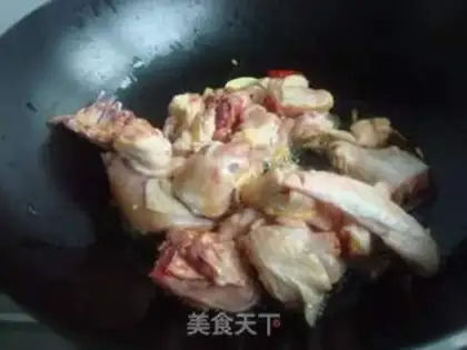 Make Braised chicken noodles step 3