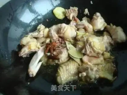 Make Braised chicken noodles step 4