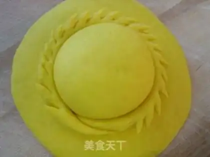 Make Pumpkin milk scented straw hat steamed buns step 17