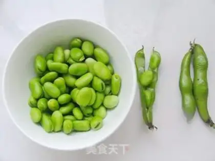 Make egg broad bean step 0