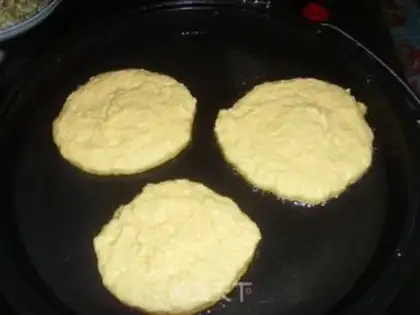 Make cornflour pancakes step 6