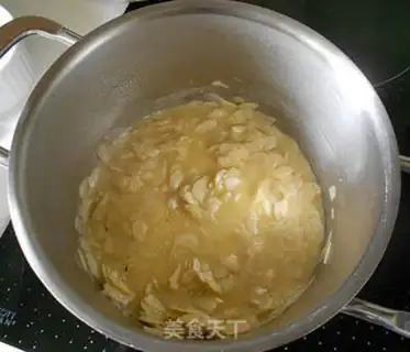 Make Caramel macaroons step 6