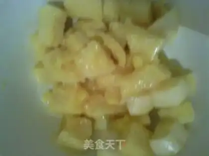 Make stir-fried steamed buns with tomato sauce and oil residue step 3