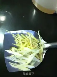 Make Lotus pond stir-fried step 0