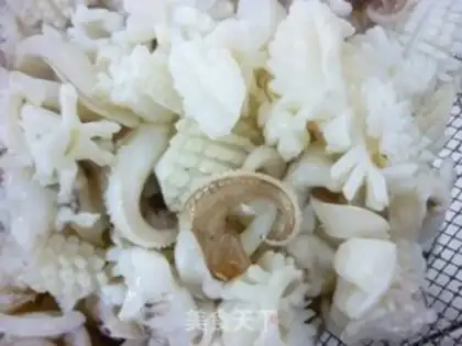Make Sauce fried cuttlefish flower step 8