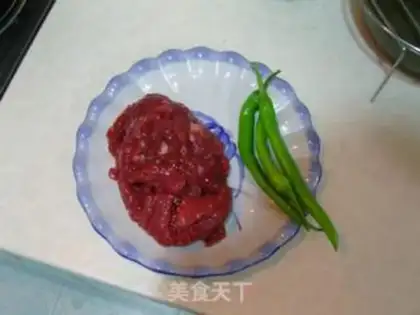 Make Hangzhou pepper beef tenderloin step 0