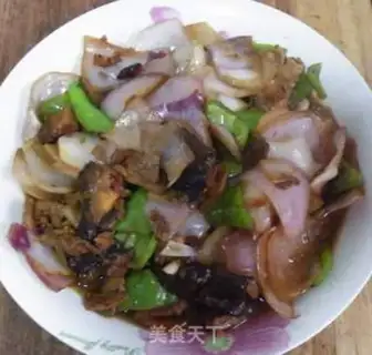 Make stir-fried pork with onions step 8