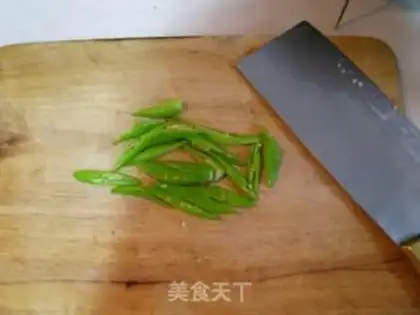 Make Hangzhou pepper beef tenderloin step 1