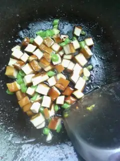 Make Fried rice with steamed buns wrapped in eggs step 7