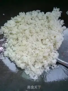 Make Fried rice with steamed buns wrapped in eggs step 10