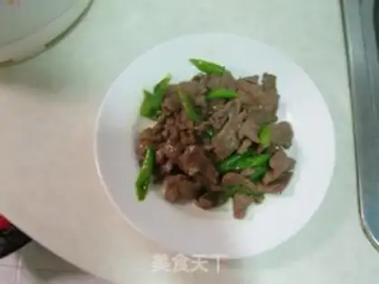 Make Hangzhou pepper beef tenderloin step 6