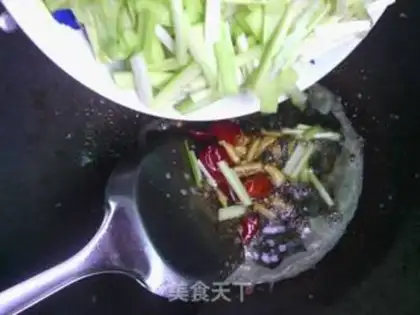 Make pork slices with yellow leek step 4